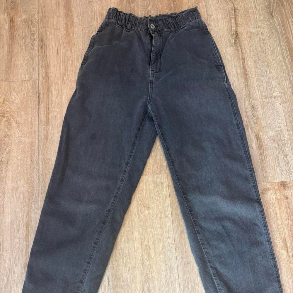 Pilcro black denim jeans with a relaxed fit